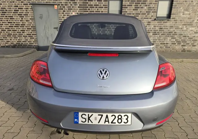 VOLKSWAGEN New Beetle 