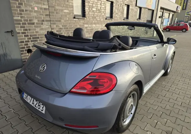 VOLKSWAGEN New Beetle 