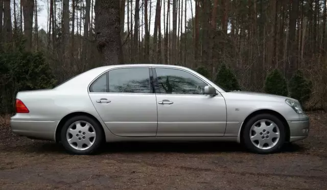LEXUS Ls 