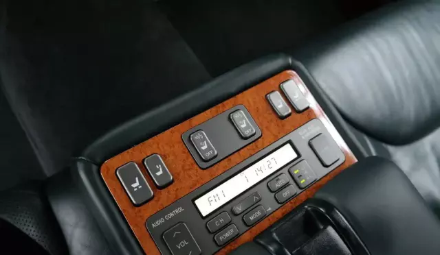 LEXUS Ls 