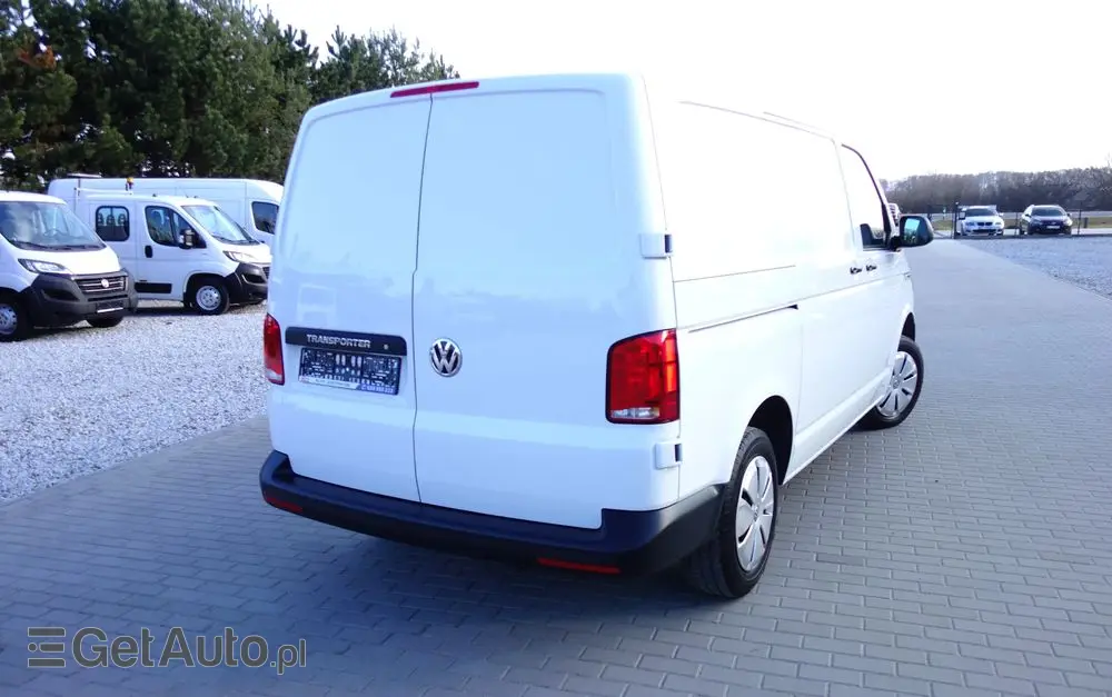 VOLKSWAGEN Transporter T6 Automat 2.0 TDI L1H1 Klima Webasto Navi 