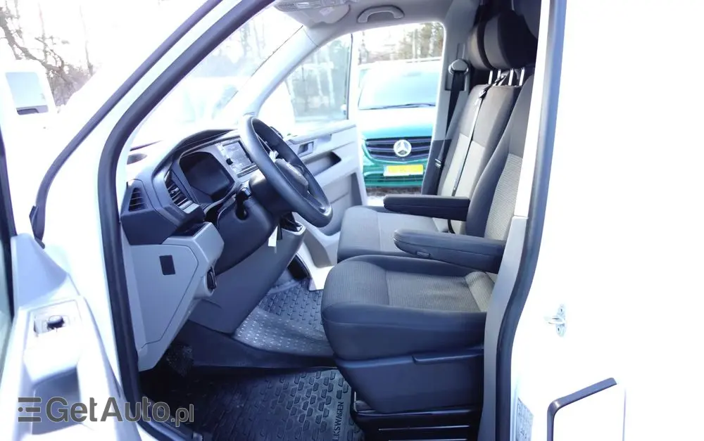VOLKSWAGEN Transporter T6 Automat 2.0 TDI L1H1 Klima Webasto Navi 