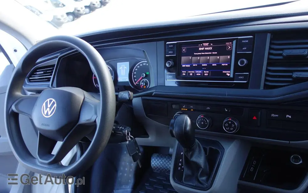 VOLKSWAGEN Transporter T6 Automat 2.0 TDI L1H1 Klima Webasto Navi 