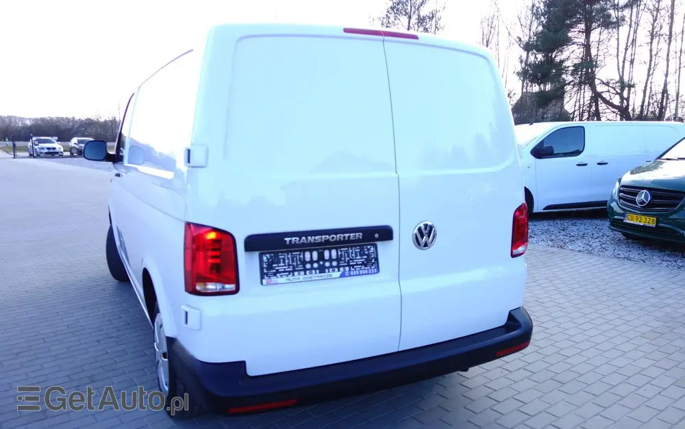 VOLKSWAGEN Transporter T6 Automat 2.0 TDI L1H1 Klima Webasto Navi 