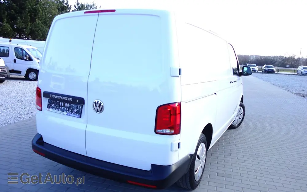 VOLKSWAGEN Transporter T6 Automat 2.0 TDI L1H1 Klima Webasto Navi 