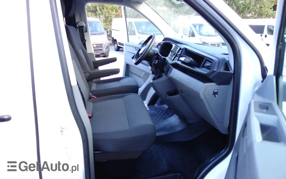 VOLKSWAGEN Transporter T6 Automat 2.0 TDI L1H1 Klima Webasto Navi 