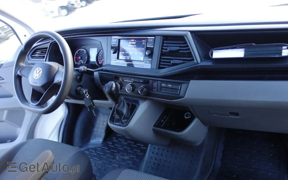 VOLKSWAGEN Transporter T6 Automat 2.0 TDI L1H1 Klima Webasto Navi 