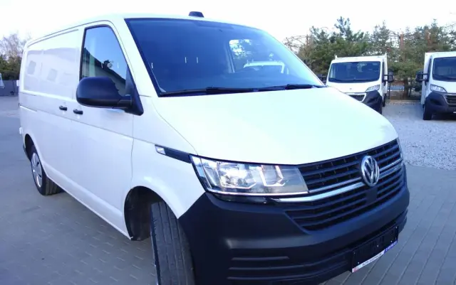 VOLKSWAGEN Transporter T6 Automat 2.0 TDI L1H1 Klima Webasto Navi 