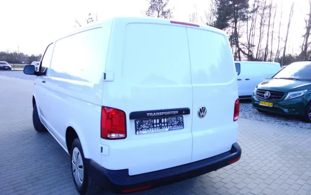 VOLKSWAGEN Transporter T6 Automat 2.0 TDI L1H1 Klima Webasto Navi 