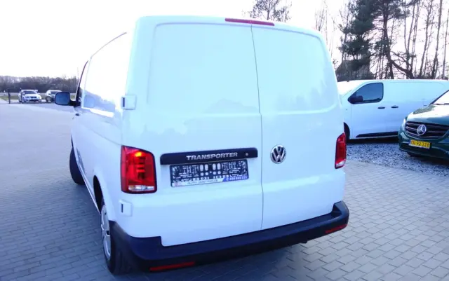 VOLKSWAGEN Transporter T6 Automat 2.0 TDI L1H1 Klima Webasto Navi 