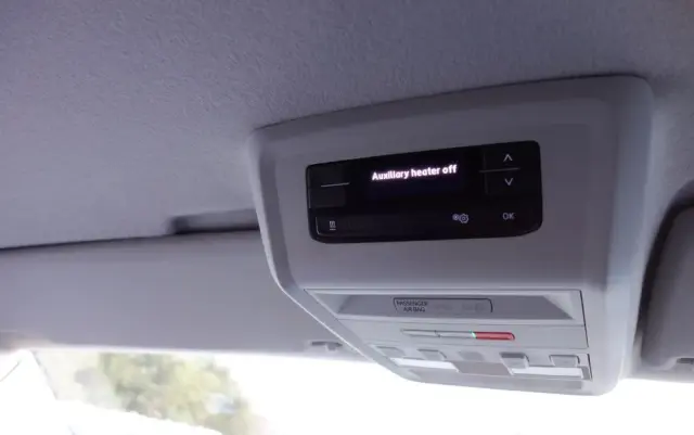 VOLKSWAGEN Transporter T6 Automat 2.0 TDI L1H1 Klima Webasto Navi 