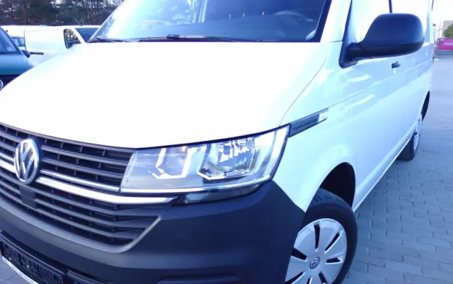 VOLKSWAGEN Transporter T6 Automat 2.0 TDI L1H1 Klima Webasto Navi 