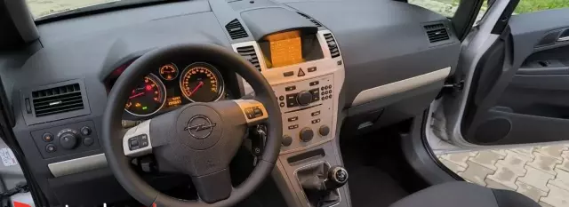 OPEL Zafira 