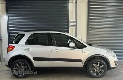 SUZUKI SX4 