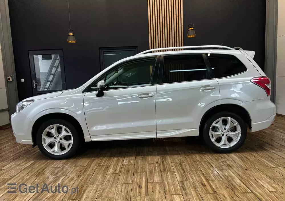 SUBARU Forester 2.0XT Platinum Lineartronic