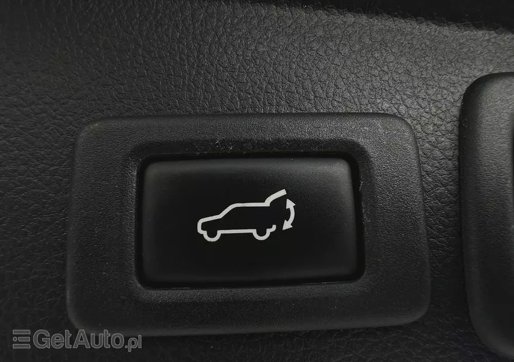 SUBARU Forester 2.0XT Platinum Lineartronic