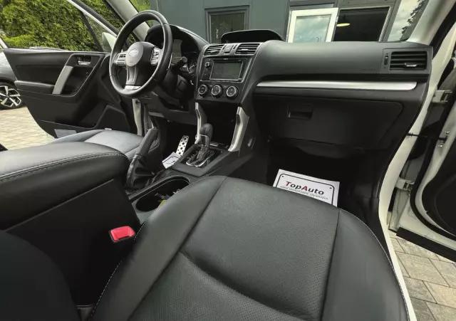 SUBARU Forester 2.0XT Platinum Lineartronic