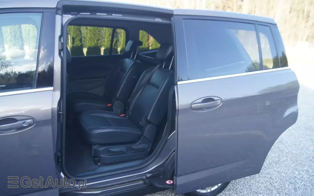 FORD Grand C-MAX 1.6 TDCi Titanium