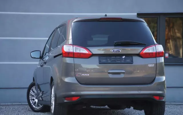 FORD Grand C-MAX 1.6 TDCi Titanium