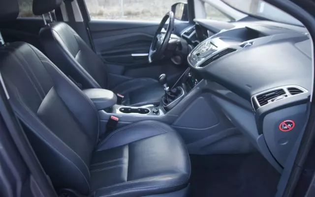 FORD Grand C-MAX 1.6 TDCi Titanium