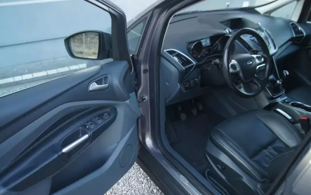 FORD Grand C-MAX 1.6 TDCi Titanium