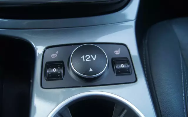 FORD Grand C-MAX 1.6 TDCi Titanium