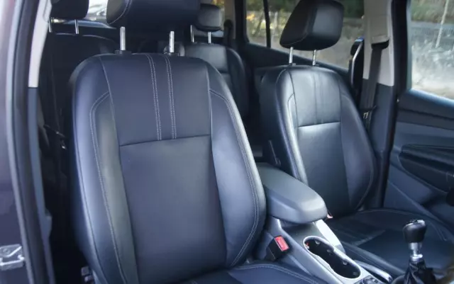 FORD Grand C-MAX 1.6 TDCi Titanium