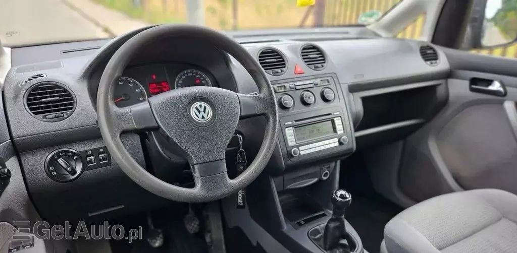 VOLKSWAGEN Caddy 