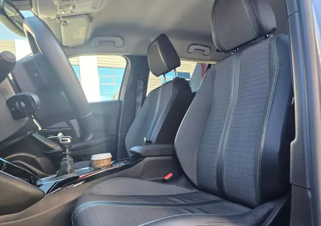 PEUGEOT 2008 1.2 PureTech Allure Pack S&S