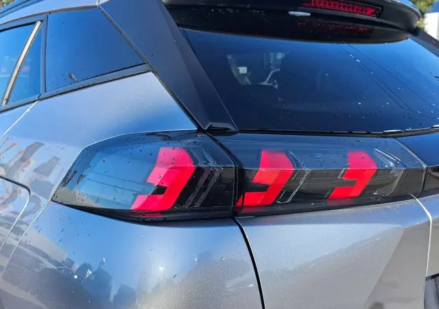 PEUGEOT 2008 1.2 PureTech Allure Pack S&S