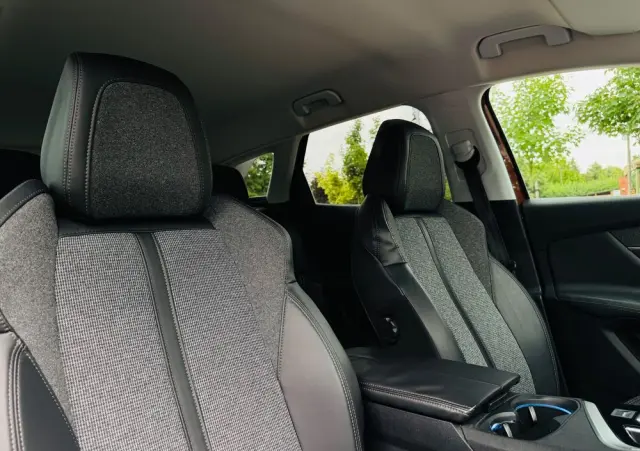 PEUGEOT 3008 BlueHDi 120 Stop & Start EAT6 Allure