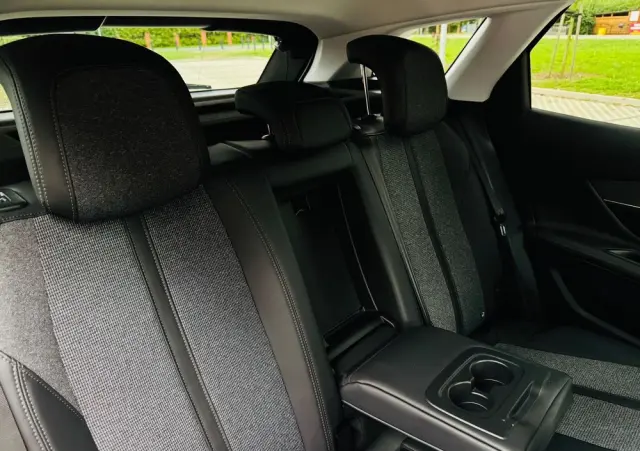PEUGEOT 3008 BlueHDi 120 Stop & Start EAT6 Allure