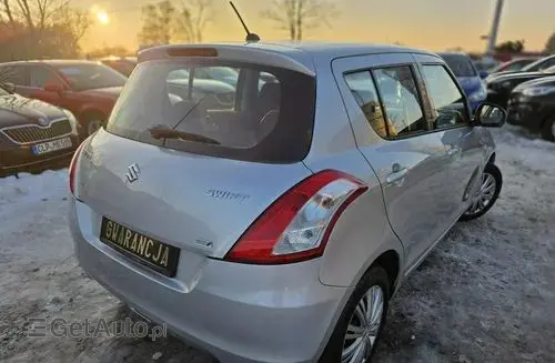 SUZUKI Swift 
