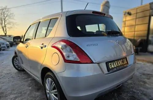 SUZUKI Swift 