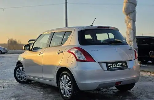 SUZUKI Swift 