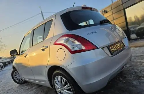 SUZUKI Swift 