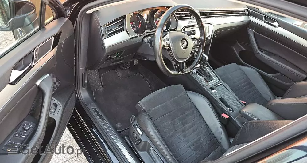 VOLKSWAGEN Passat Variant 2.0 TDI DSG (BlueMotion Technology) Highline