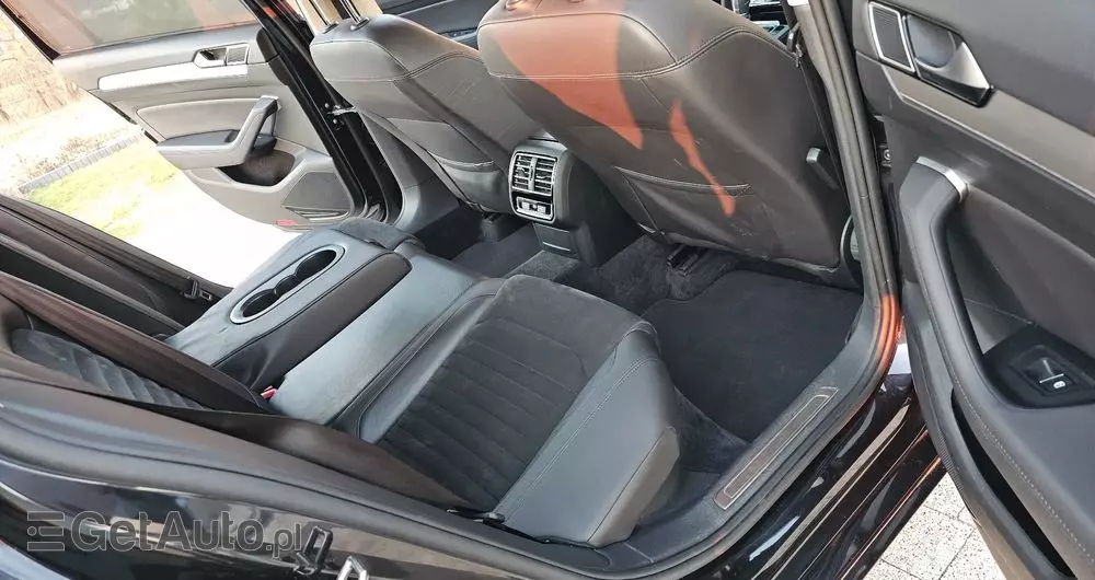 VOLKSWAGEN Passat Variant 2.0 TDI DSG (BlueMotion Technology) Highline