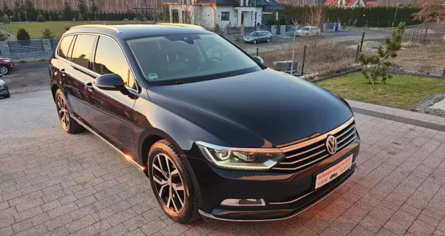 VOLKSWAGEN Passat Variant 2.0 TDI DSG (BlueMotion Technology) Highline