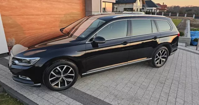 VOLKSWAGEN Passat Variant 2.0 TDI DSG (BlueMotion Technology) Highline