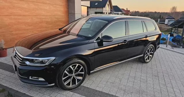 VOLKSWAGEN Passat Variant 2.0 TDI DSG (BlueMotion Technology) Highline