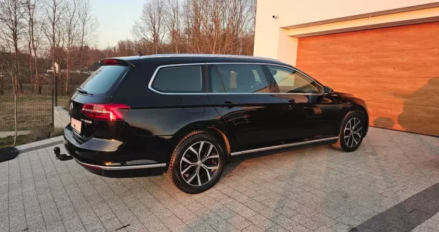 VOLKSWAGEN Passat Variant 2.0 TDI DSG (BlueMotion Technology) Highline