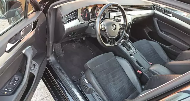 VOLKSWAGEN Passat Variant 2.0 TDI DSG (BlueMotion Technology) Highline