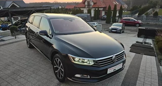 VOLKSWAGEN Passat Variant 2.0 TDI DSG (BlueMotion Technology) Highline