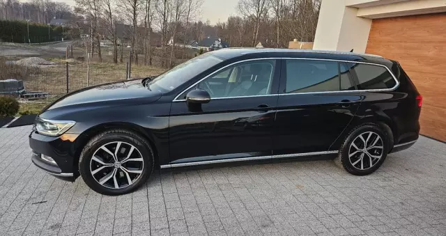 VOLKSWAGEN Passat Variant 2.0 TDI DSG (BlueMotion Technology) Highline