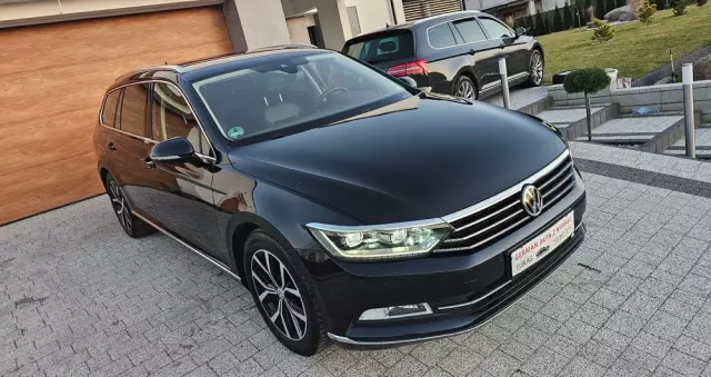 VOLKSWAGEN Passat Variant 2.0 TDI DSG (BlueMotion Technology) Highline