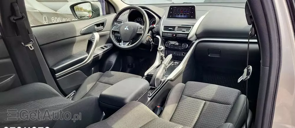 MITSUBISHI Eclipse Cross 1.5 T Invite Plus