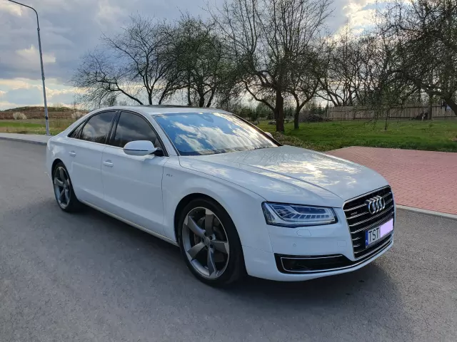 AUDI A8 Tiptronic