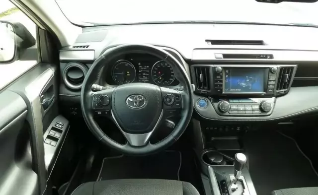 TOYOTA Rav 4 