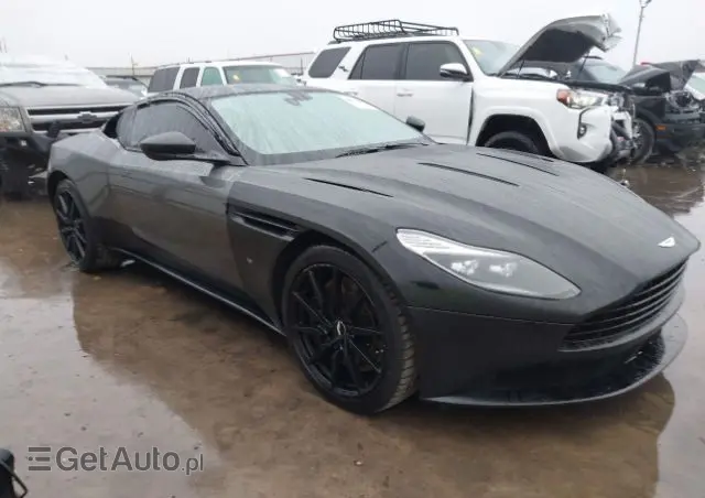 ASTON MARTIN DB11 